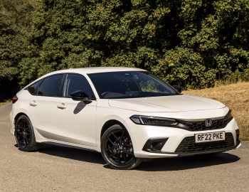 Honda Civic e:HEV [UK-spec] '2022–25