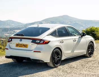 Honda Civic e:HEV [UK-spec] '2022–25