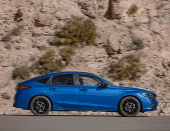 Honda Civic e:HEV [EU-spec] '2022–25