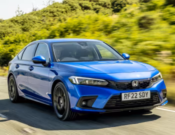 Honda Civic e:HEV [UK-spec] '2022–25