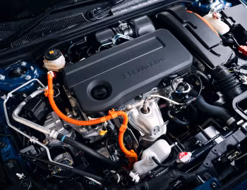 Sob o capô Honda Civic e:HEV EX [Japan] '2024–pr.
