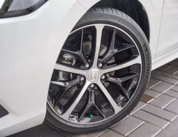 Honda Civic e:HEV RS Sedan [Malaysia] '2021–pr.