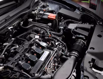 Sob o capô Honda Civic RS Hatchback [Australia] (FK) '2017–20