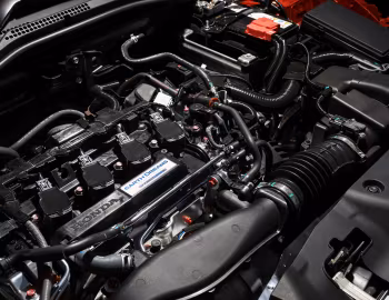 Sob o capô Honda Civic RS Sedan [Australia] (FC1) '2019–21