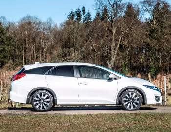 Honda Civic Tourer [UK-spec] (FK) '2015–17