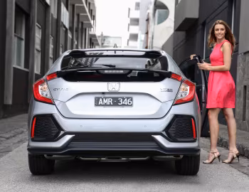 Honda Civic VTi-L Hatchback [Australia] (FK) '2017–20