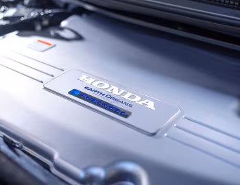 Sob o capô Honda Clarity Fuel Cell [Worldwide] '2016–21