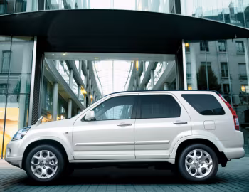Honda CR-V [Japan] (RD5) '10.2005–09.2006