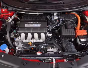 Sob o capô 2011–12 Honda CR-Z [North America] (ZF1) '2010–12