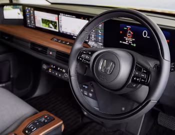 Передня панель Honda e [Japan] '11.2020–24