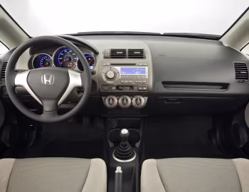 Передня панель 2007–08 Honda Fit [North America] (GD) '2006–08