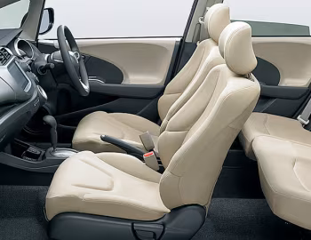 Interior Honda Fit [Japan] (GE) '11.2009–05.2012