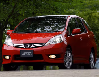 Honda Fit 1.5X Shuttle (GG) '2011–13