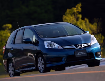 Honda Fit 1.5X Shuttle (GG) '2011–13