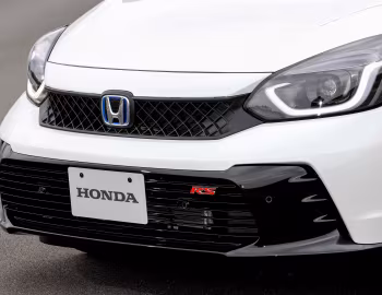 Honda Fit e:HEV RS [Japan] '08.2022–06.2026