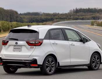 Honda Fit e:HEV RS [Japan] '08.2022–06.2026