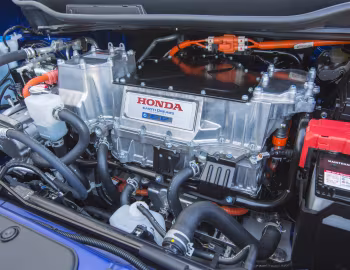 Sob o capô 2013–14 Honda Fit EV [North America] (GE) '2012–14