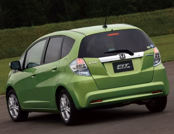 Honda Fit Hybrid [Japan] (GP1) '10.2010–05.2012