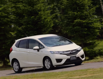 Honda Fit Hybrid '09.2013–09.2015