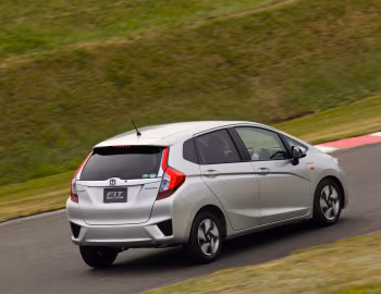 Honda Fit Hybrid '09.2013–09.2015