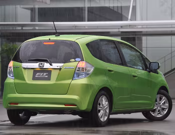 Honda Fit Hybrid [Japan] (GP1) '10.2010–05.2012