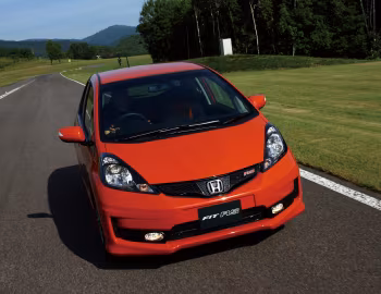 Honda Fit RS [Japan] (GE) '11.2009–05.2012