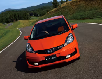 Honda Fit RS [Japan] (GE) '11.2009–05.2012