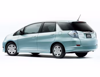 Honda Fit Shuttle Hybrid (GP2) '06.2011–07.2013
