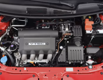 Під капотом 2007–08 Honda Fit Sport [North America] (GD) '2006–08