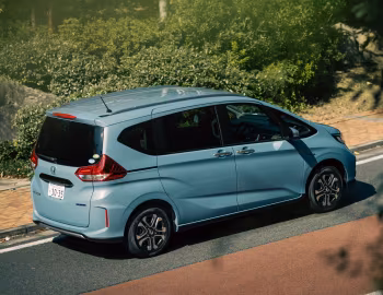Honda Freed Crosstar Hybrid '10.2019–24