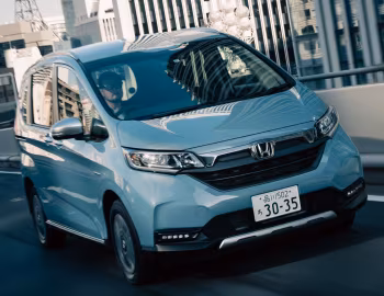 Honda Freed Crosstar Hybrid '10.2019–24