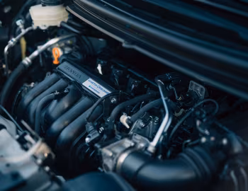 Під капотом Honda Freed Crosstar Hybrid '10.2019–24
