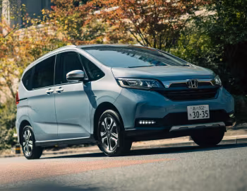 Honda Freed Crosstar Hybrid '10.2019–24