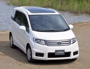Honda Freed Spike (GB3) '07.2010–04.2014