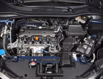 Sob o capô 2016–18 Honda HR-V [North America] '2015–18