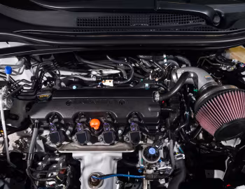 Sob o capô Honda HR-V by Fox Marketing '11.2015