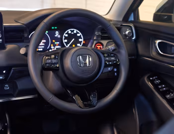 Painel frontal Honda HR-V e:HEV [UK-spec] '2021–24