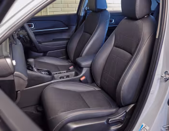 Interior Honda HR-V e:HEV [UK-spec] '2021–24