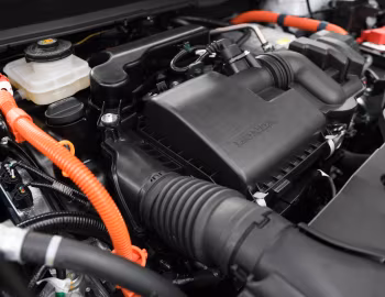 Під капотом Honda HR-V e:HEV L [Australia] '2022–24
