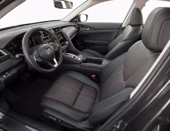 Интерьер 2019–22 Honda Insight [North America] '2018–22