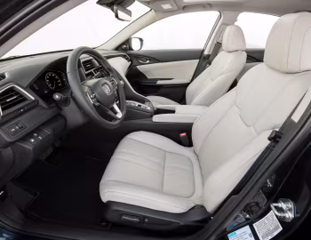 Интерьер 2019–22 Honda Insight [North America] '2018–22
