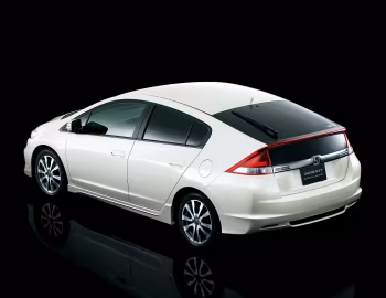 Honda Insight Exclusive [Japan] (ZE2) '10.2011–14