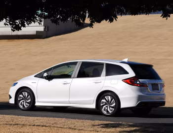 Honda Jade Hybrid [Japan] '01.2015–05.2018
