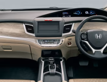 Передня панель Honda Jade Hybrid [Japan] '05.2018–07.2020