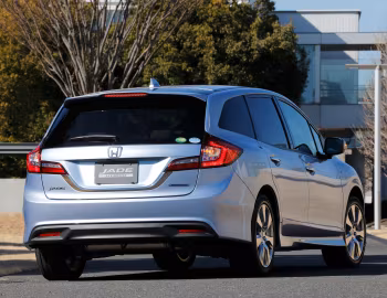 Honda Jade Hybrid [Japan] '01.2015–05.2018