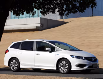 Honda Jade Hybrid [Japan] '01.2015–05.2018
