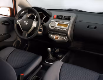Интерьер Honda Jazz '2005–08