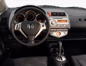 Передня панель Honda Jazz '2005–08