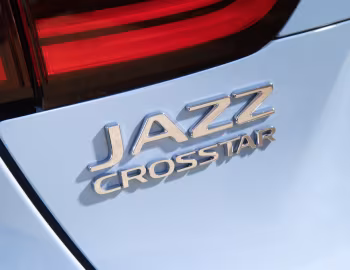 Honda Jazz e:HEV Crosstar [UK-spec] '2020–23