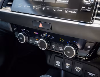Interior Honda Jazz e:HEV Crosstar [UK-spec] '2023–pr.
